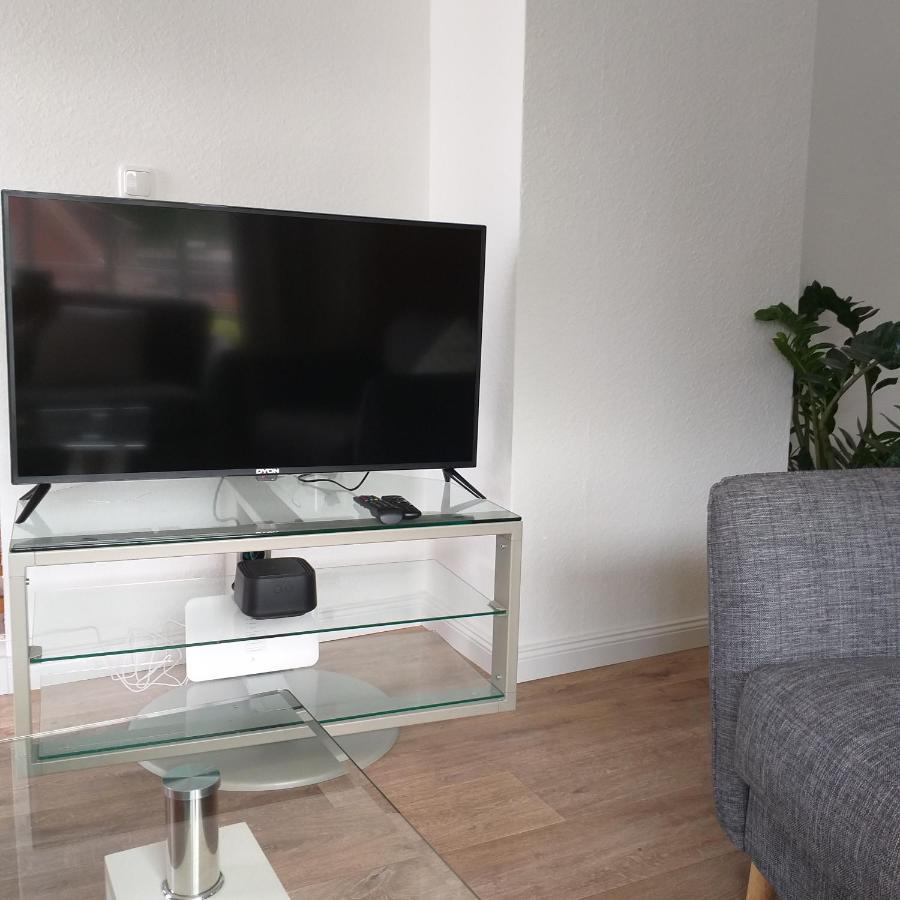 Friesenauster - Grosse Ferienwohnung Fuer Bis Zu 6 Personen Jever Exterior photo